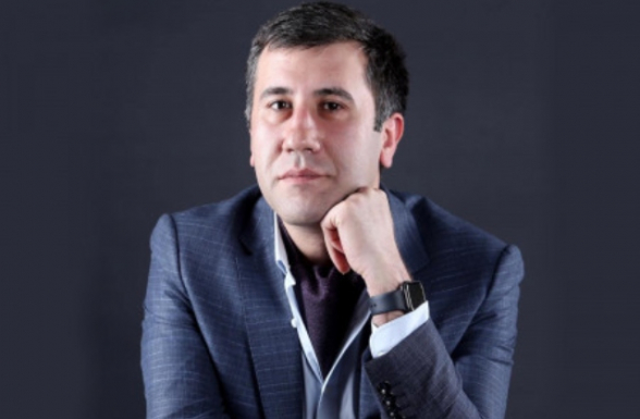 Դավիթ Տոնոյանը մասնակցում է քպ-ի ինքնամաքրման թատրոնին